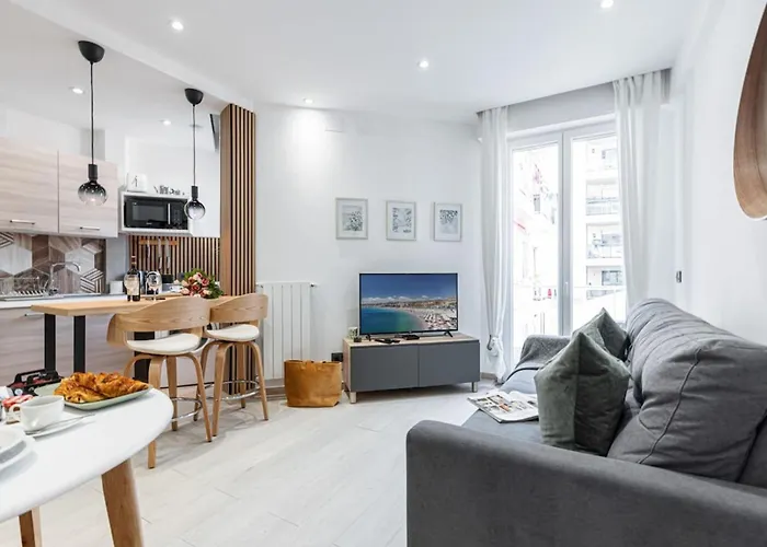 My Casa - Smolett - Superb Downtown W Ac Apartment